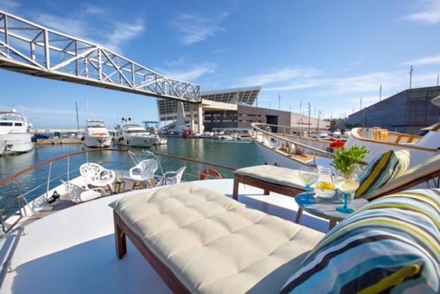 Hotel Charming Boat In Barcelona - Perfect Getaway San Adrián de Besós Zewnętrze zdjęcie