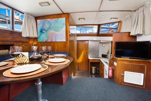 Hotel Charming Boat In Barcelona - Perfect Getaway San Adrián de Besós Zewnętrze zdjęcie